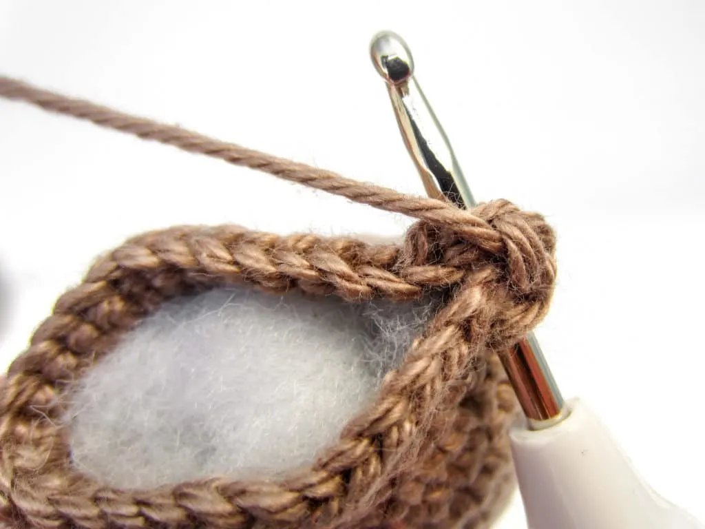 Crochet Mouse Bookmark Head Step 4