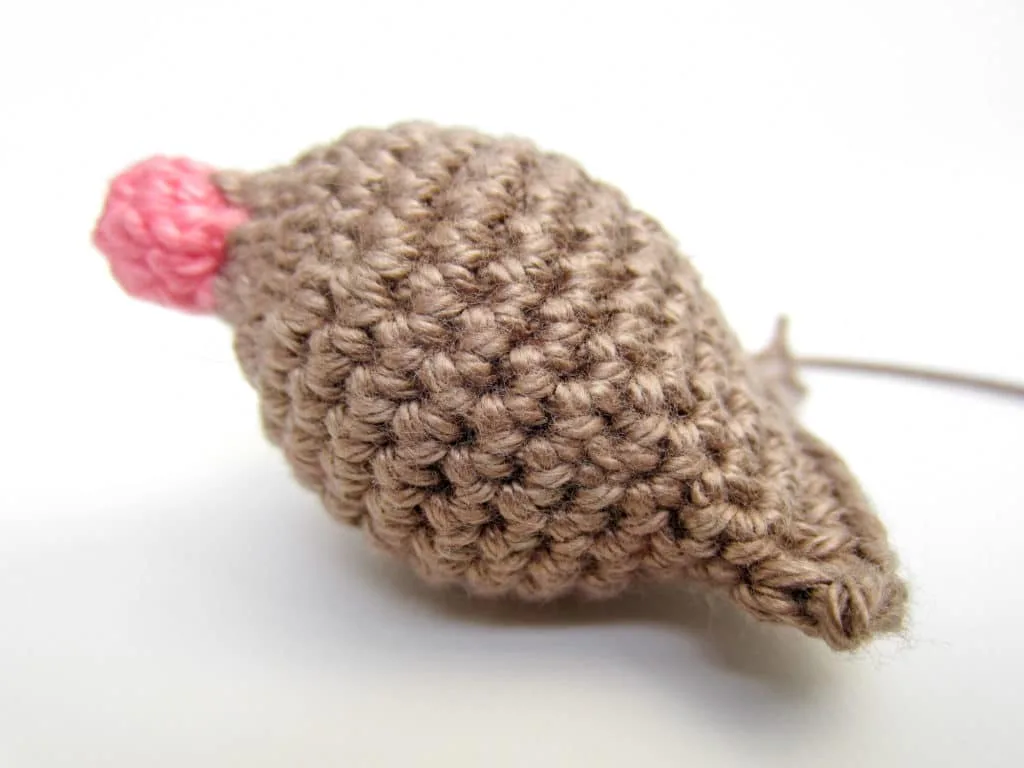Crochet Mouse Bookmark Head Step 8