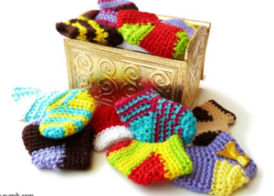 Amigurumi Tiny Socks Free Pattern-1