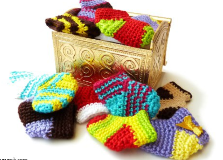 Amigurumi Tiny Socks Free Pattern