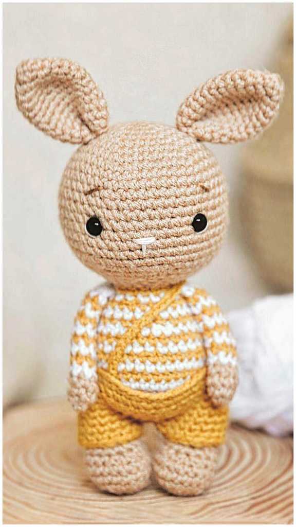 Crochet Plush Bunny In Dress 1 Min