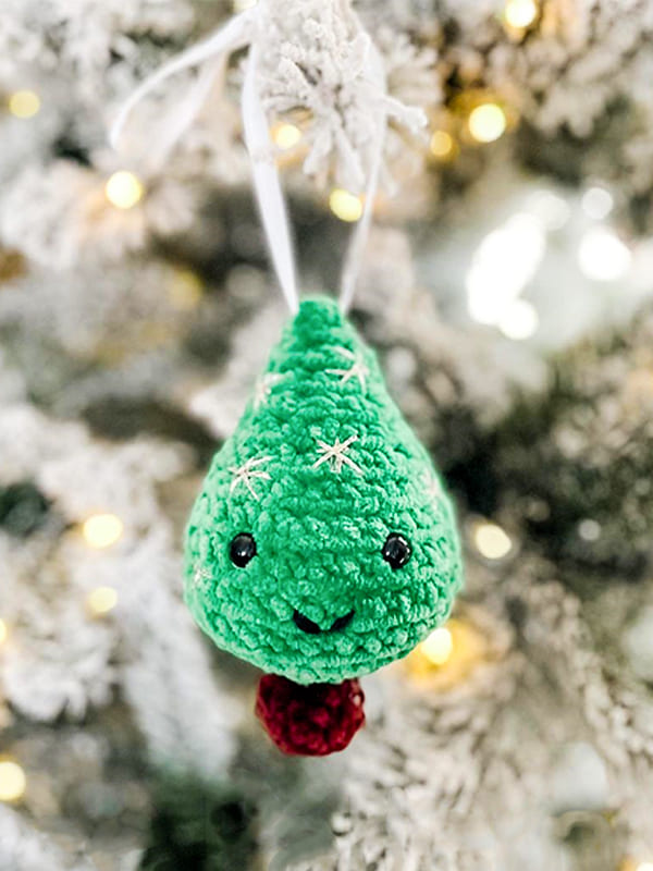 Amigurumi Christmas Tree Ornament Free Pattern-2