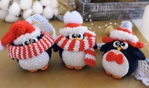 Amigurumi Christmas Penguin Crochet Free Pattern-3