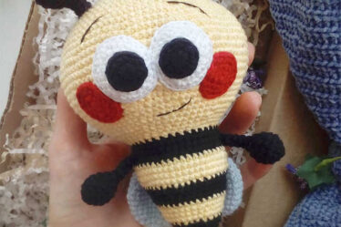 Crochet Bee 2