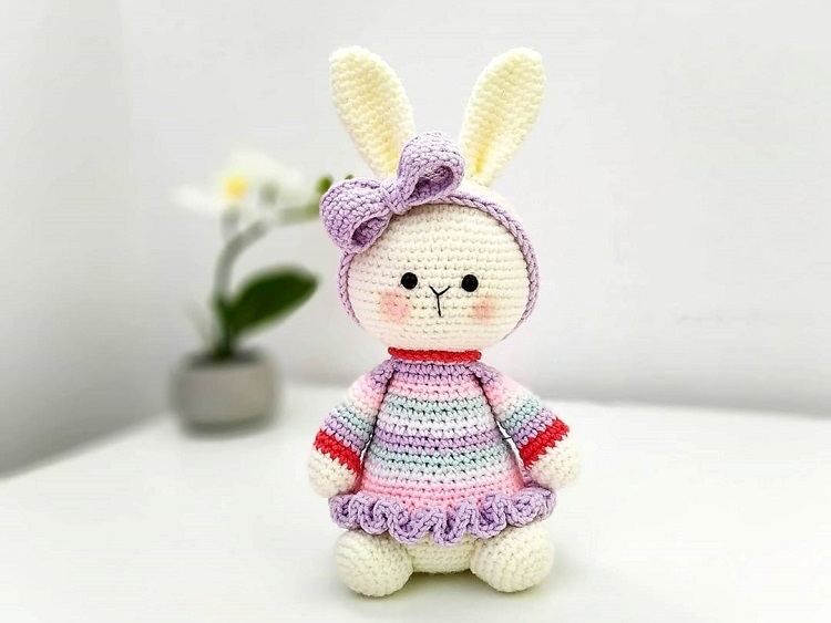 Amigurumi Bunny with Bow Free Pattern