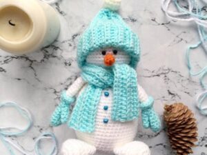 Amigurumi Mini Snowman Free Pattern-1