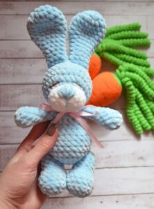 Amigurumi Plush Bunny and Carrot Free Pattern-2