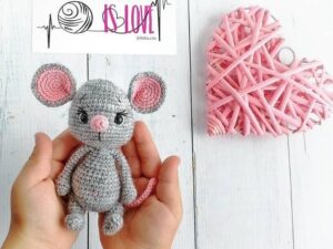 Amigurumi Venya the Mouse Free Pattern-1
