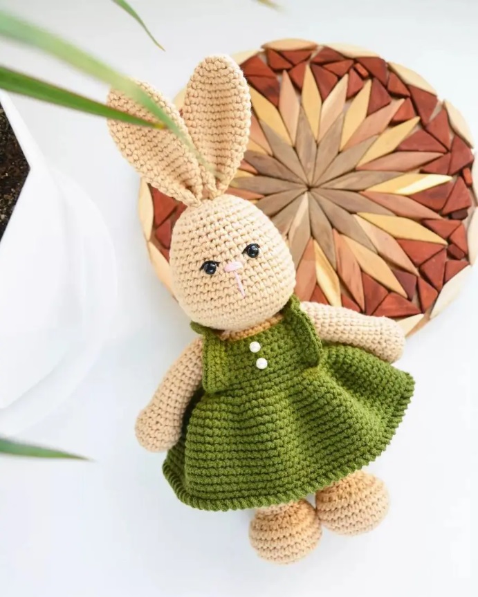 Amigurumi Jenny Bunny in Dress Free Pattern-1