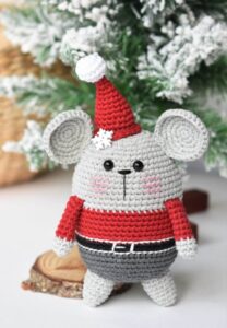 Amigurumi Santa Mouse Free Pattern-1