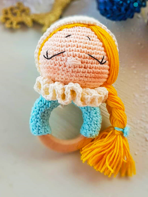 Amigurumi Rattle Snow Doll Free Pattern-1