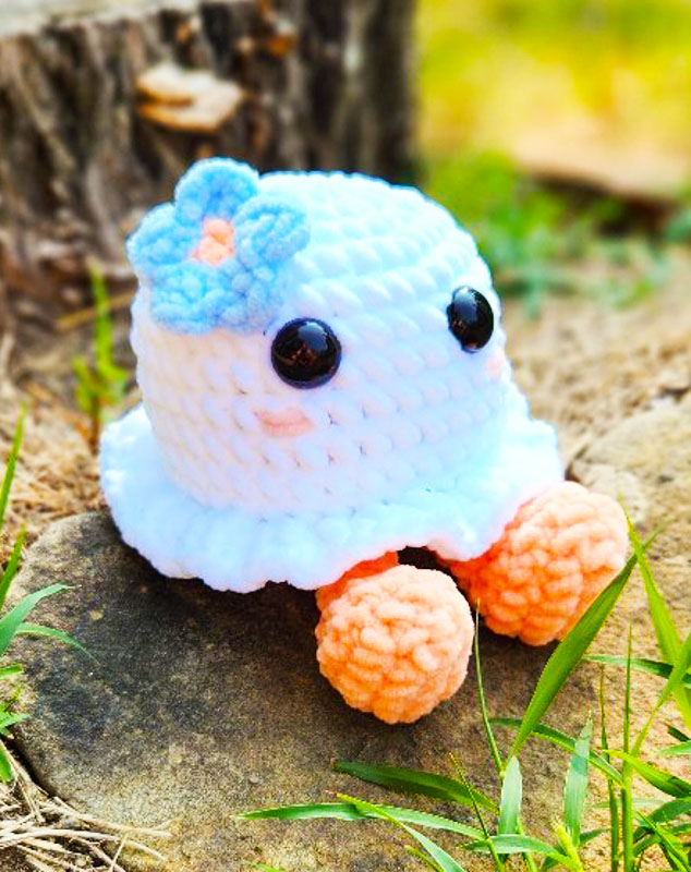 Amigurumi Groovy Ghost Doll Free Pattern-1