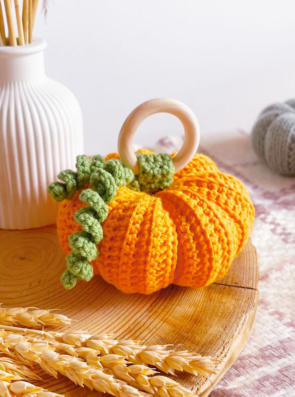 Amigurumi Pumpkin Rattle for Halloween Free Pattern-1