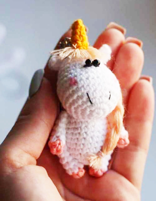 Amigurumi Finger Unicorn Free Pattern-1