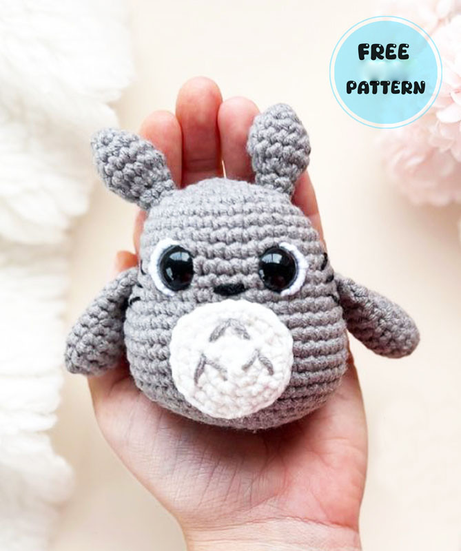 Amigurumi Crochet Little Totoro Keychain Free Pattern-1