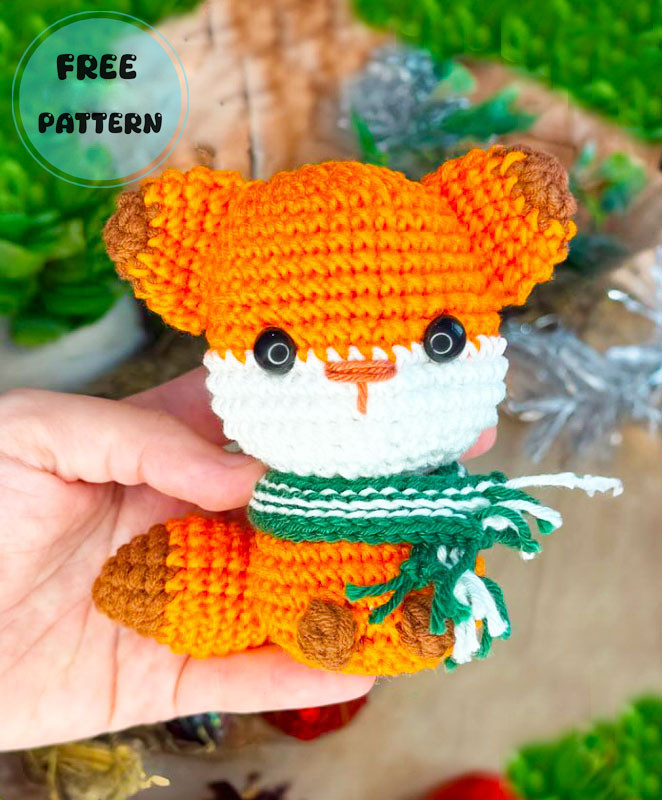 Amigurumi Christmas Fox Dolly for Beginners Free Pattern-1