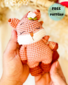 Amigurumi Crochet Fox with Flower Buckle Free Pattern-1