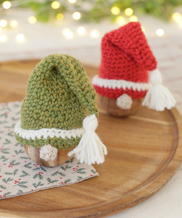Amigurumi Ornament Hats Free Pattern-1