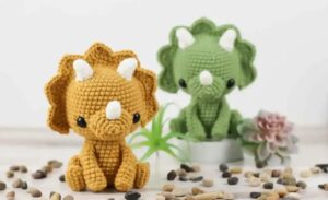 Amigurumi Crochet Dinosaur Triceratops Free Pattern-1