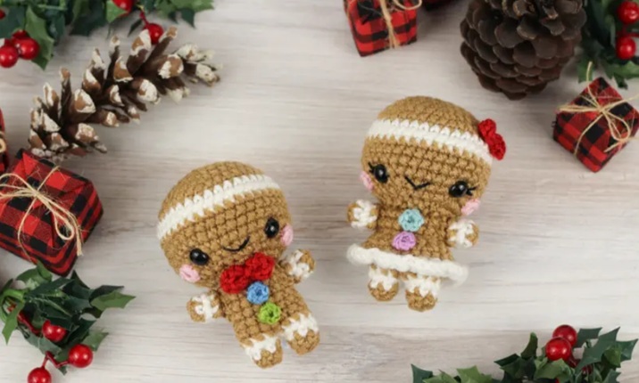 Amigurumi Crochet Mini Gingerbread Boy & Girl Free Pattern-1