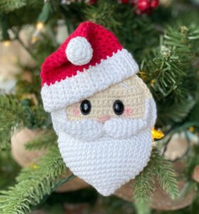 Amigurumi Crochet Santa Claus Ornament Free Pattern-1