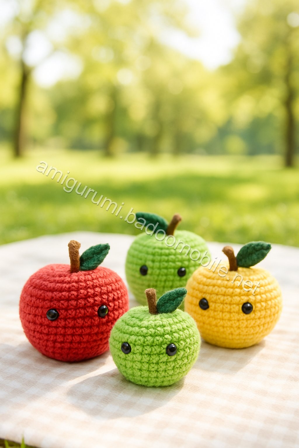 Free Crochet Pattern: Adorable Amigurumi Apple