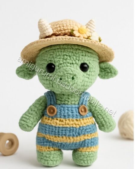 Free Crochet Pattern: Adorable Baby Green Dragon Amigurumi - dragon-q1p1.jpg