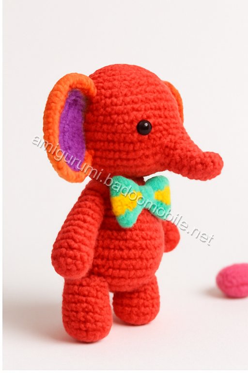 Free Crochet Pattern: Adorable Amigurumi Mini Elephant
