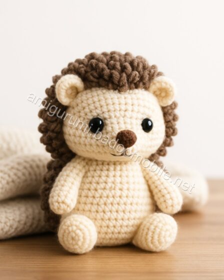 Free Crochet Pattern: Adorable Amigurumi Hedgehog to Cuddle - hedgehog-tekil-1.jpg