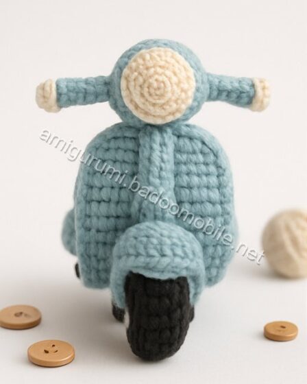 Amigurumi Vespa Motorcycle Free Pattern - motorcycle-q1p1.jpg
