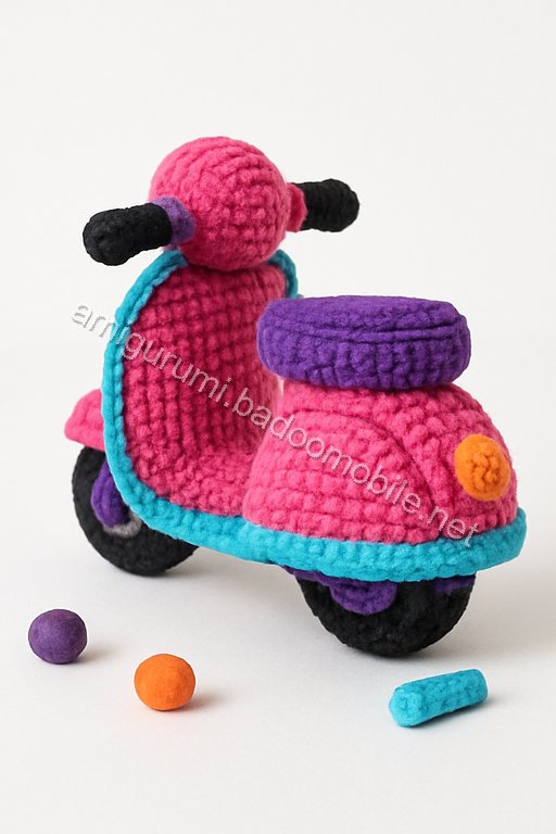 Amigurumi Vespa Motorcycle Free Pattern
