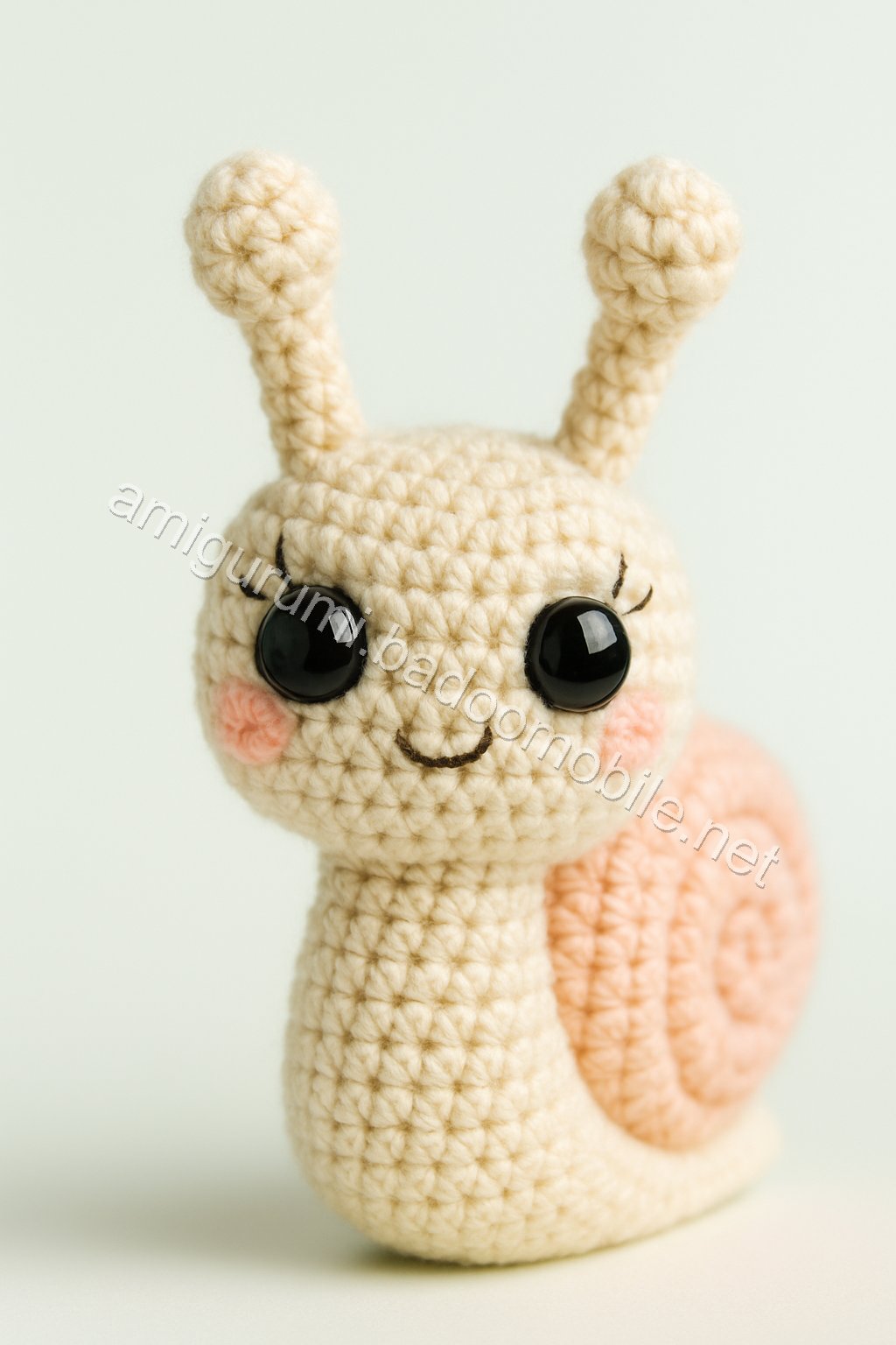 Free Crochet Pattern: Adorable Amigurumi Snail with Flowers