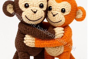 Amigurumi Embracing Monkeys Free Pattern - monkeys-q1p1.jpg