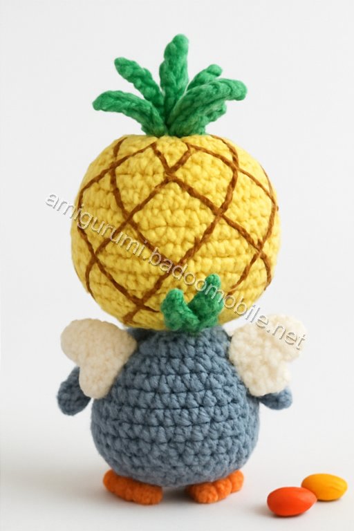 Amigurumi Pineapple Peeper Free Pattern