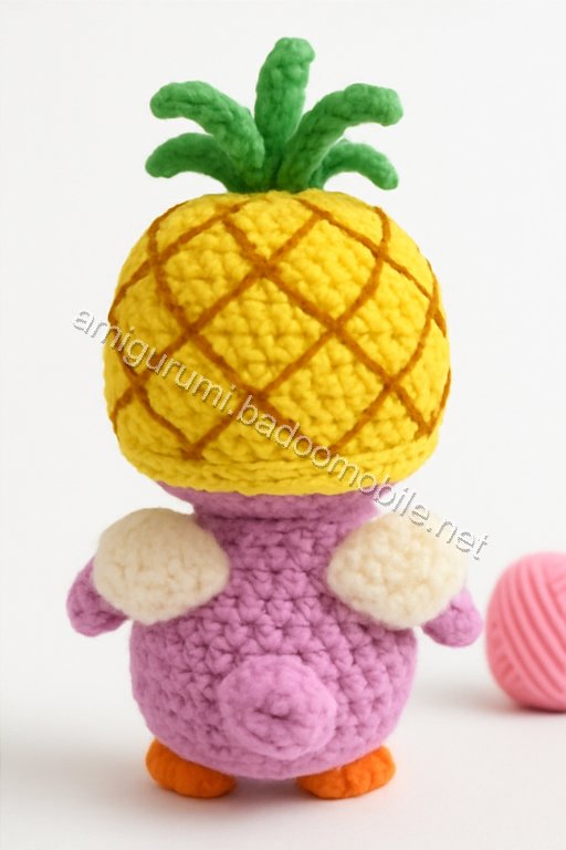 Amigurumi Pineapple Peeper Free Pattern