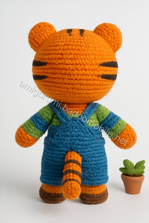 Amigurumi Tiger Gardener Free Pattern