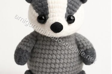 Amigurumi Badger Free Pattern - badger-q1p1.jpg